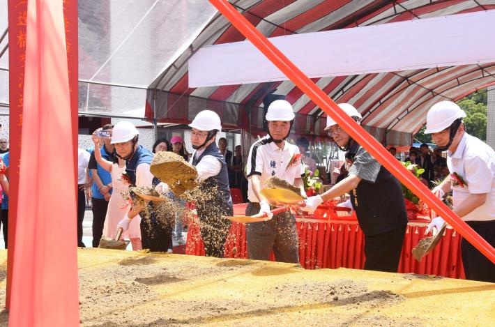 01縣府-縣長鍾東錦與來賓主持苗14線拓寬工程動土典禮DSC_7150.JPG