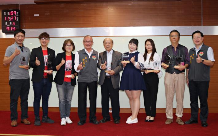 苗縣藝文表現傑出人士 縣長表揚肯定IMG_1237.JPG