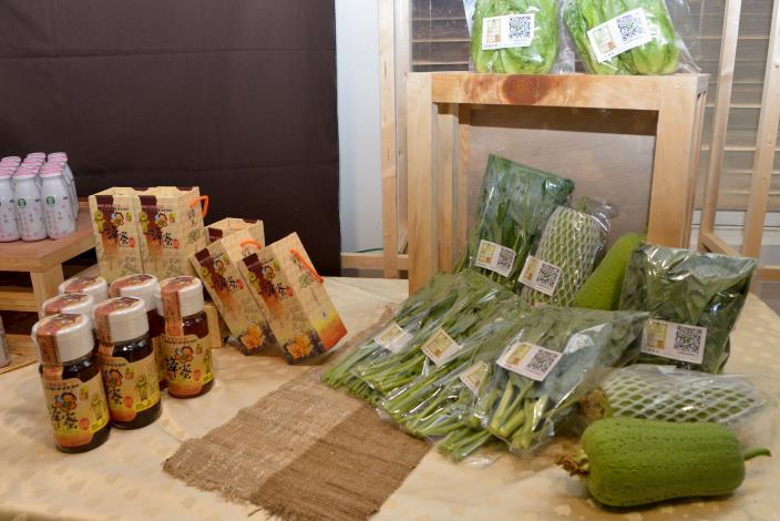 縣府9-23-24日活動也會有農夫市集，展售當地農特產品.JPG
