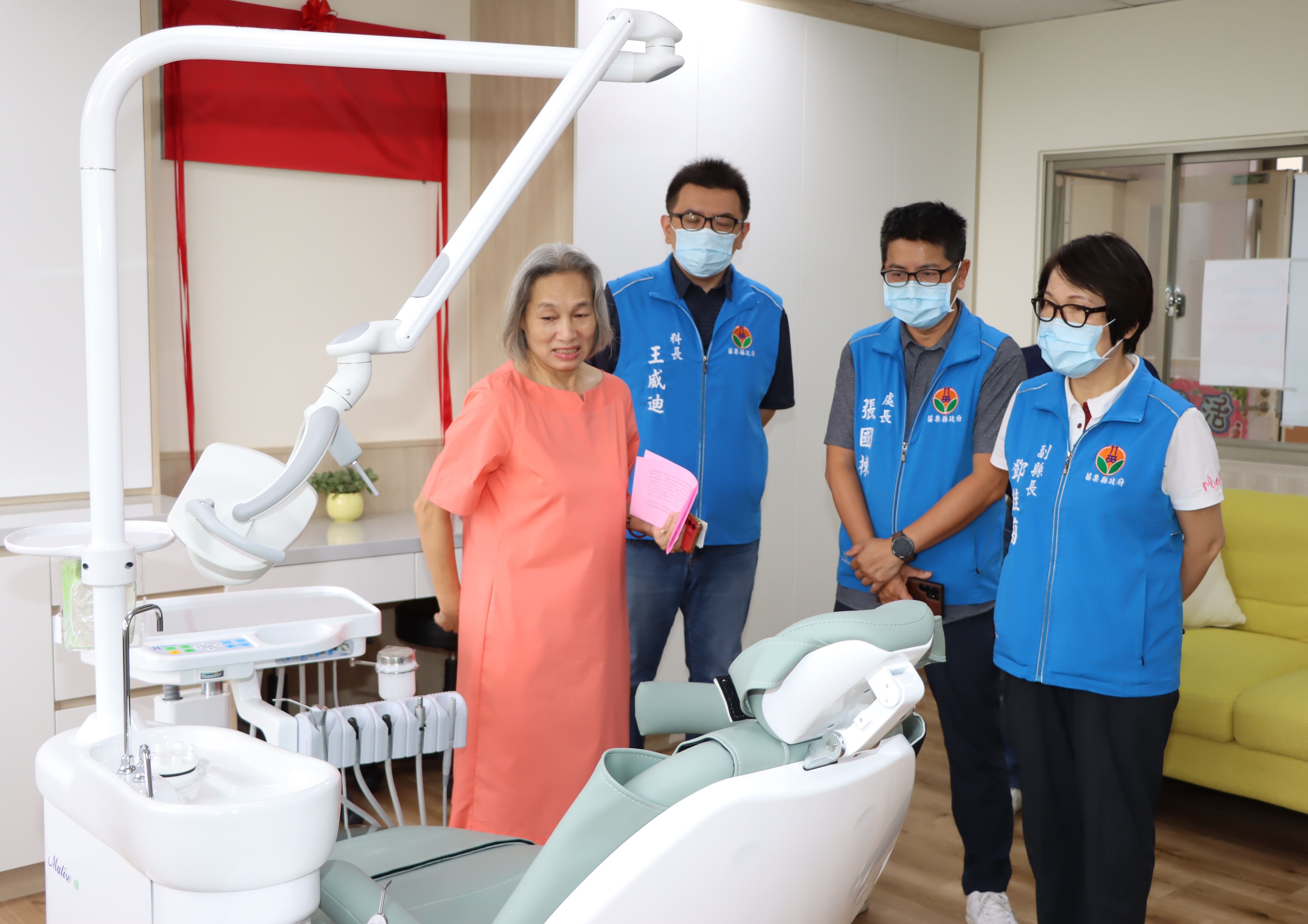 苗栗扶輪社與牙醫師公會合作更新幼安牙醫診療室設備提供口腔衛生服務