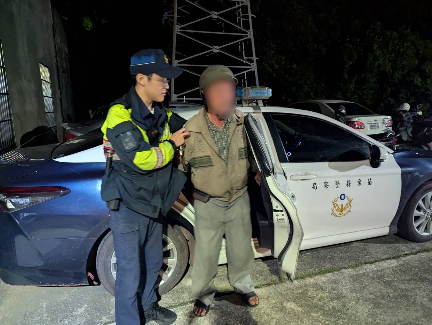 高齡騎士誤闖台61線 警民合作安全護送