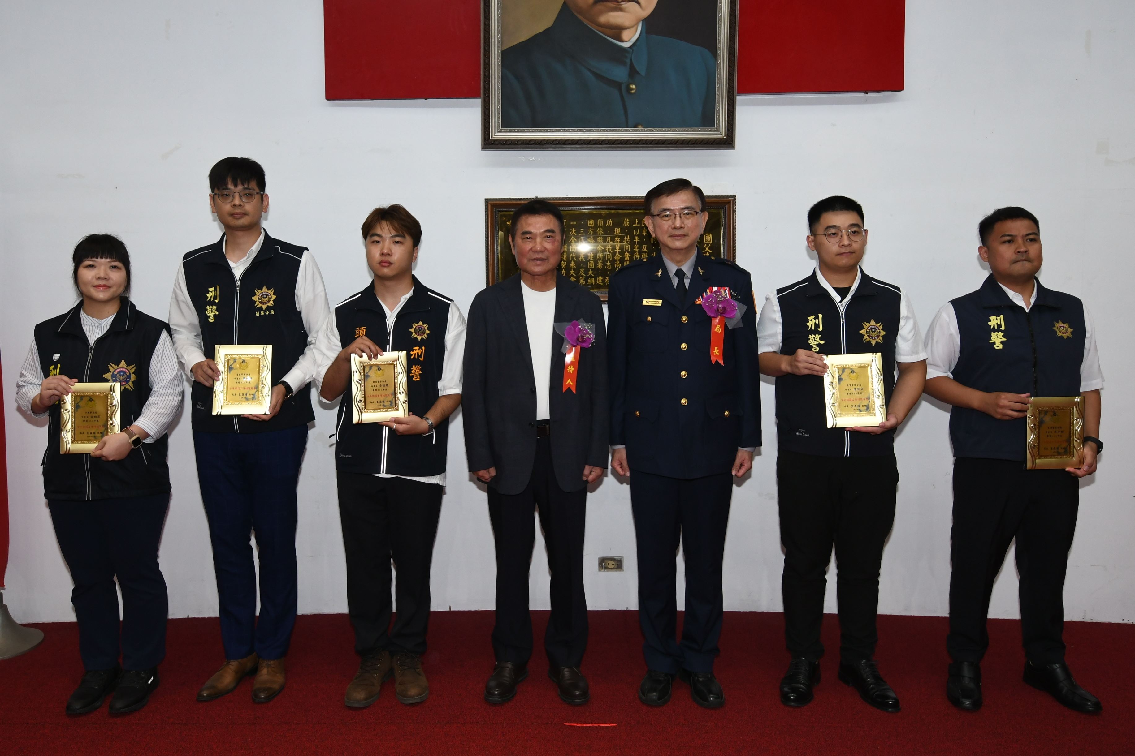苗警歡慶警察節　盛邀鄉親一同挽袖捐熱血