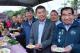 4縣府-縣長等人體驗杭菊食農DIY.JPG