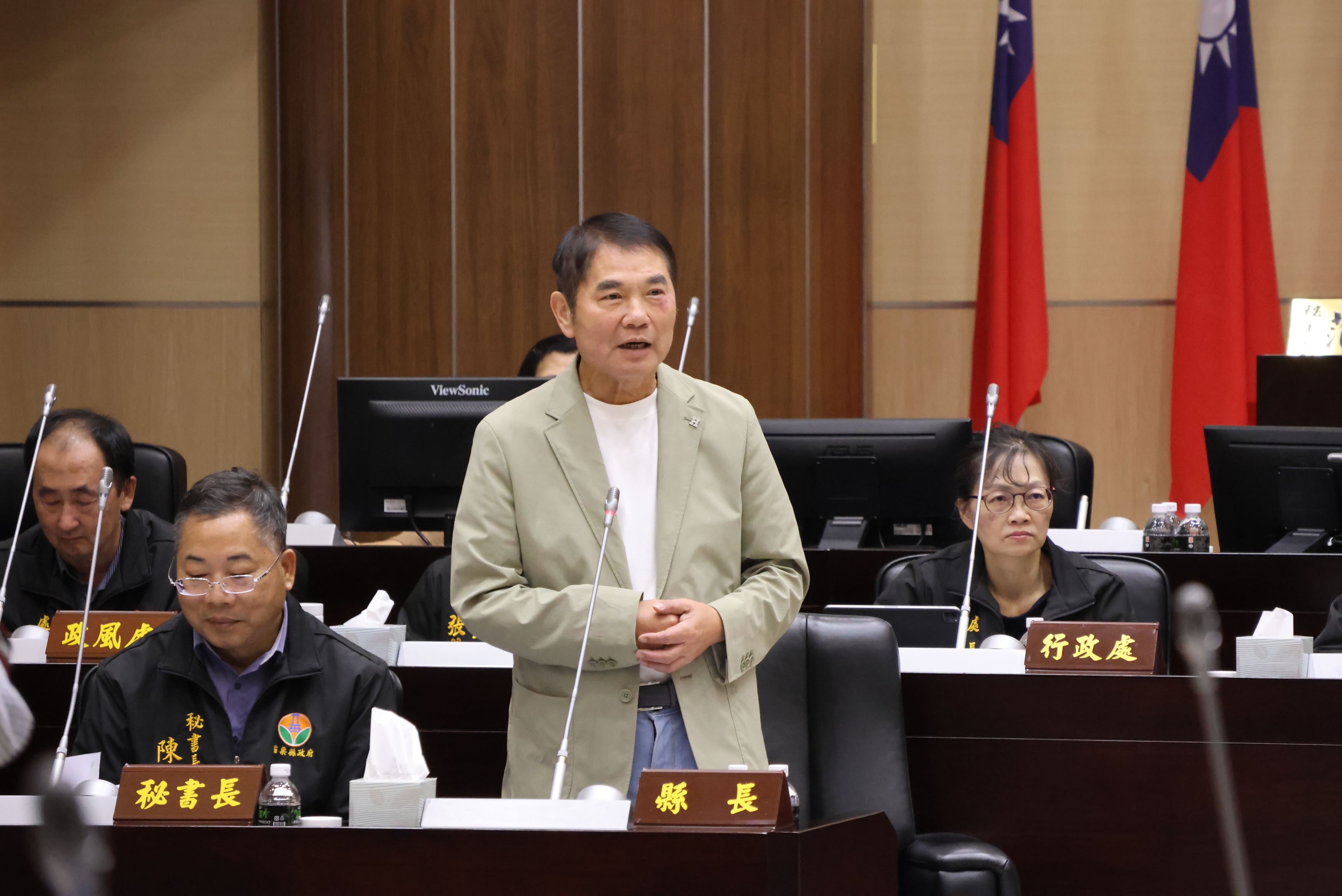 議會總質詢 縣長強調行人安全最重要