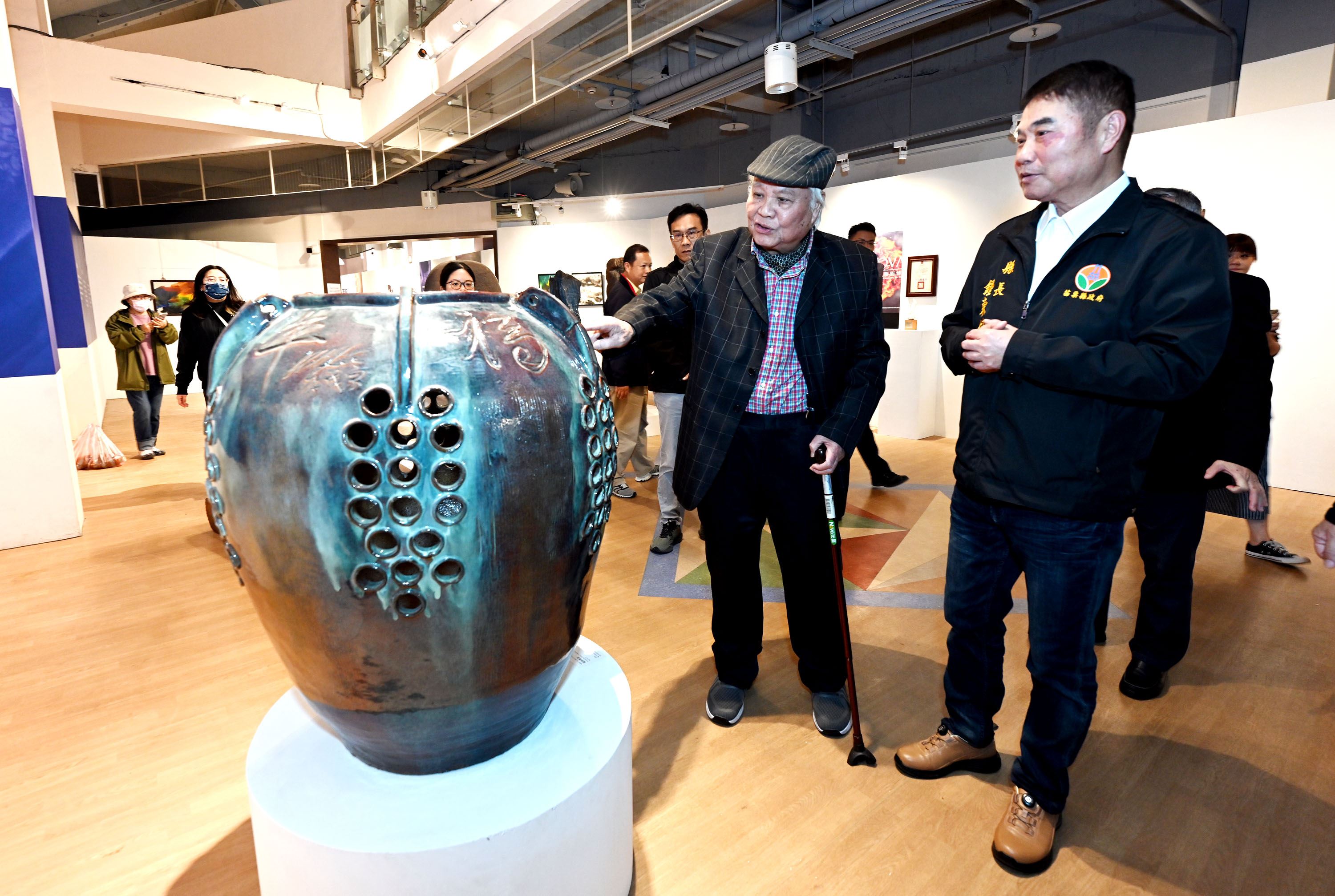 臺灣陶藝薪傳成就獎李茂宗特展開幕   縣長鍾東錦邀鄉親一睹大師作品風采