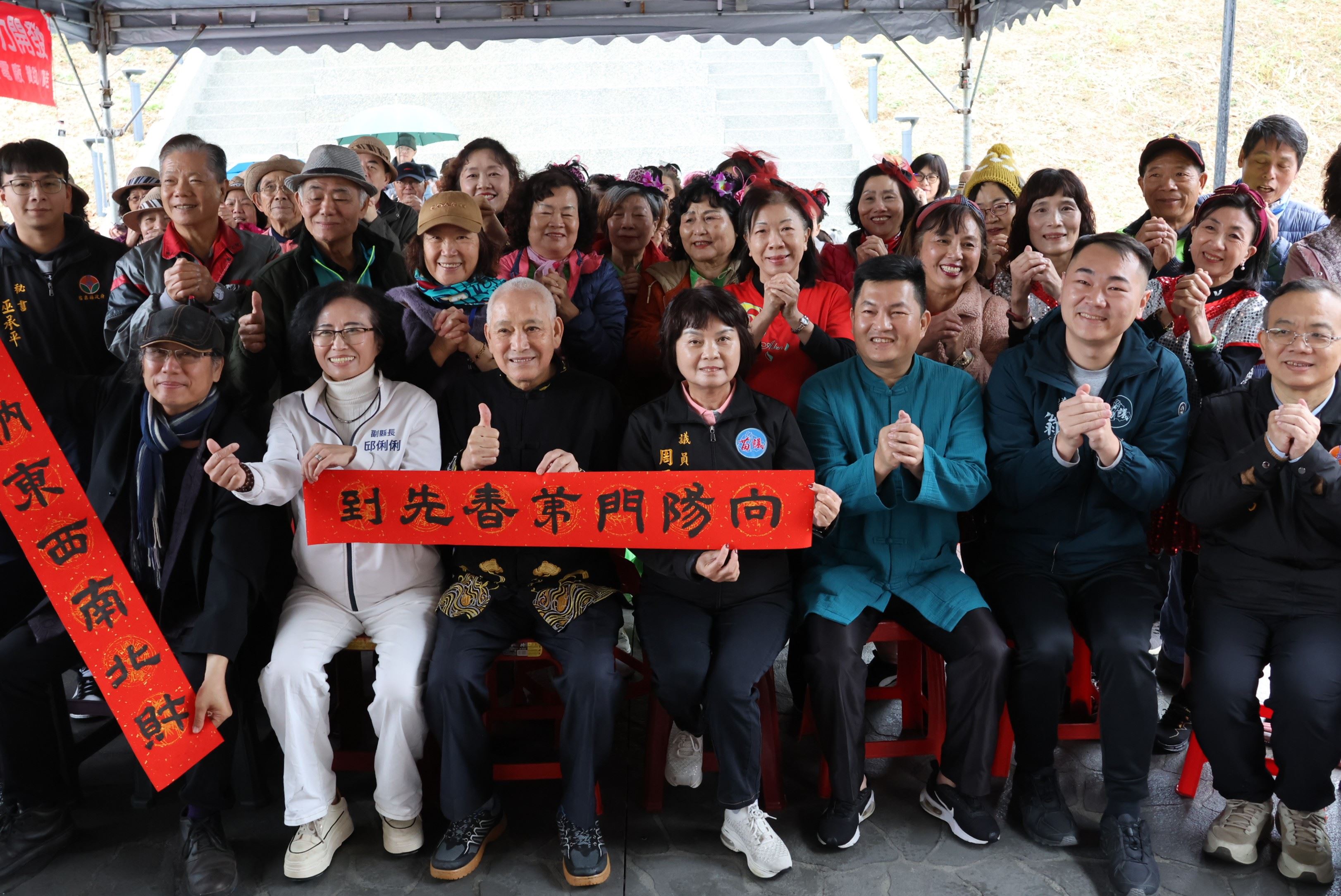 通霄神社回顧老照片展 副縣長共同感受在地人文歷史