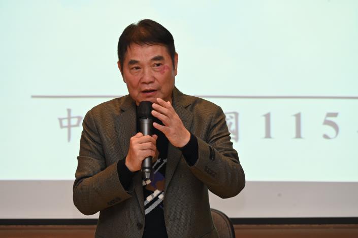苗栗春節維安啟動！縣長鍾東錦深夜帶隊慰問，點名「3大重點」守護鄉親