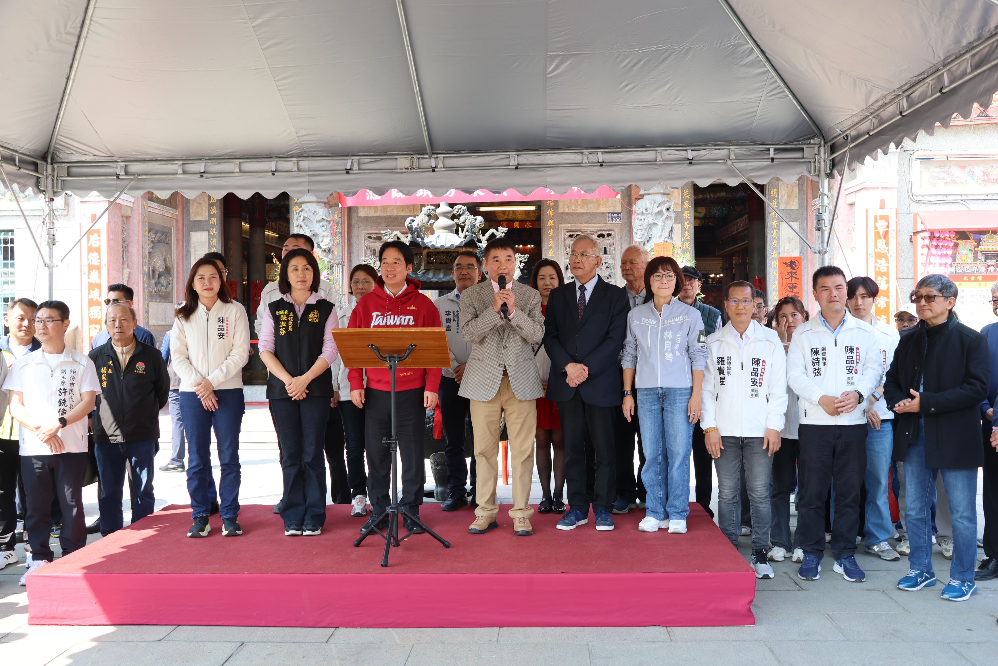 1縣府-總統抵永貞宮參拜.JPG