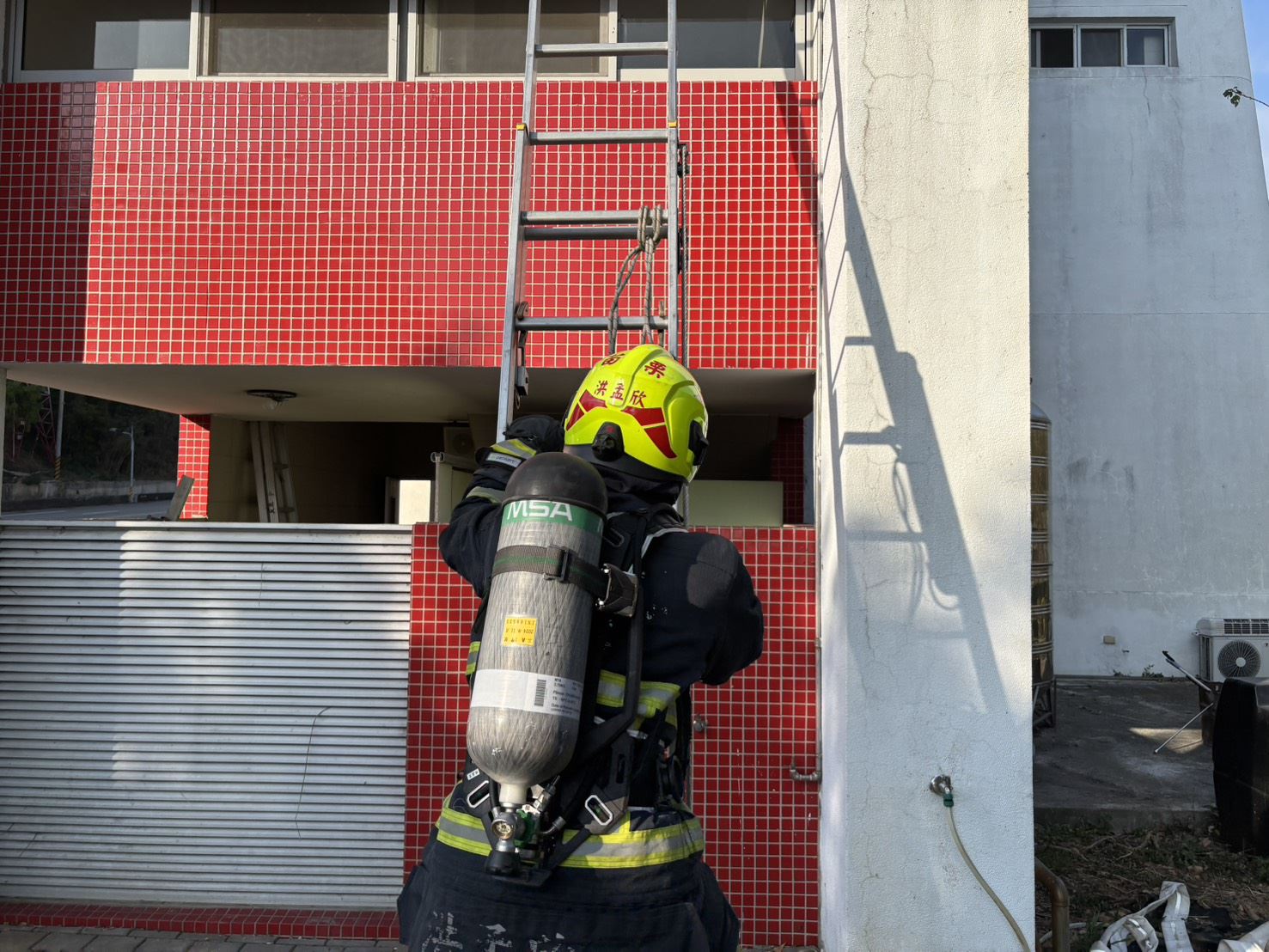 三義分隊辦理空氣消耗訓練　提升火場作業安全與效率