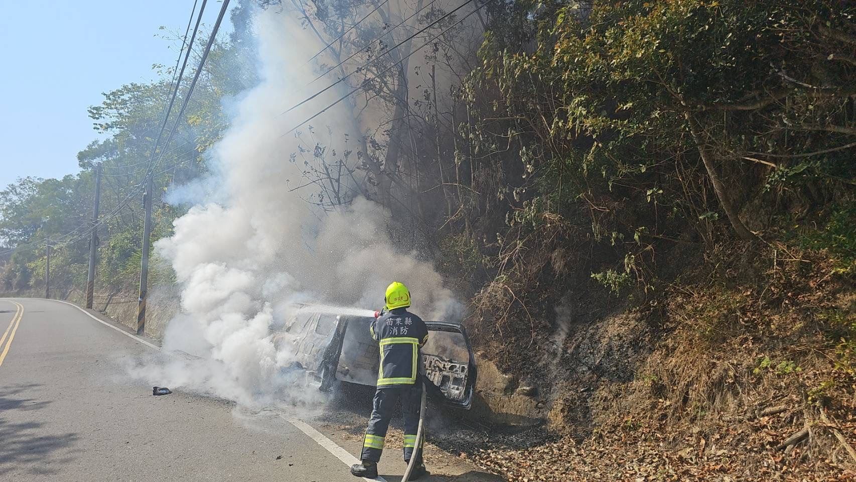 西湖消防分隊執行金獅村汽車火警