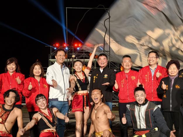 千年鐵花首度降臨苗栗！「台灣火舞」合體山西絕技，2026𪹚龍夜空超震撼