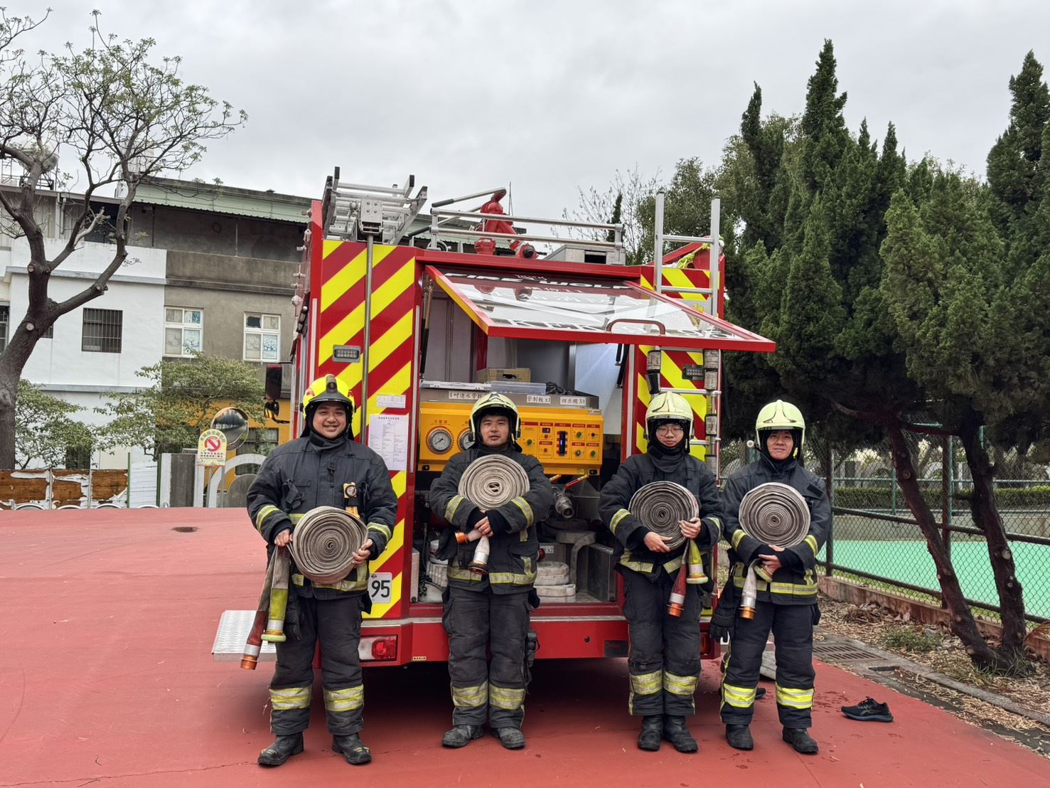 頭份消防隊移地訓練　強化長距離佈線搶救能力