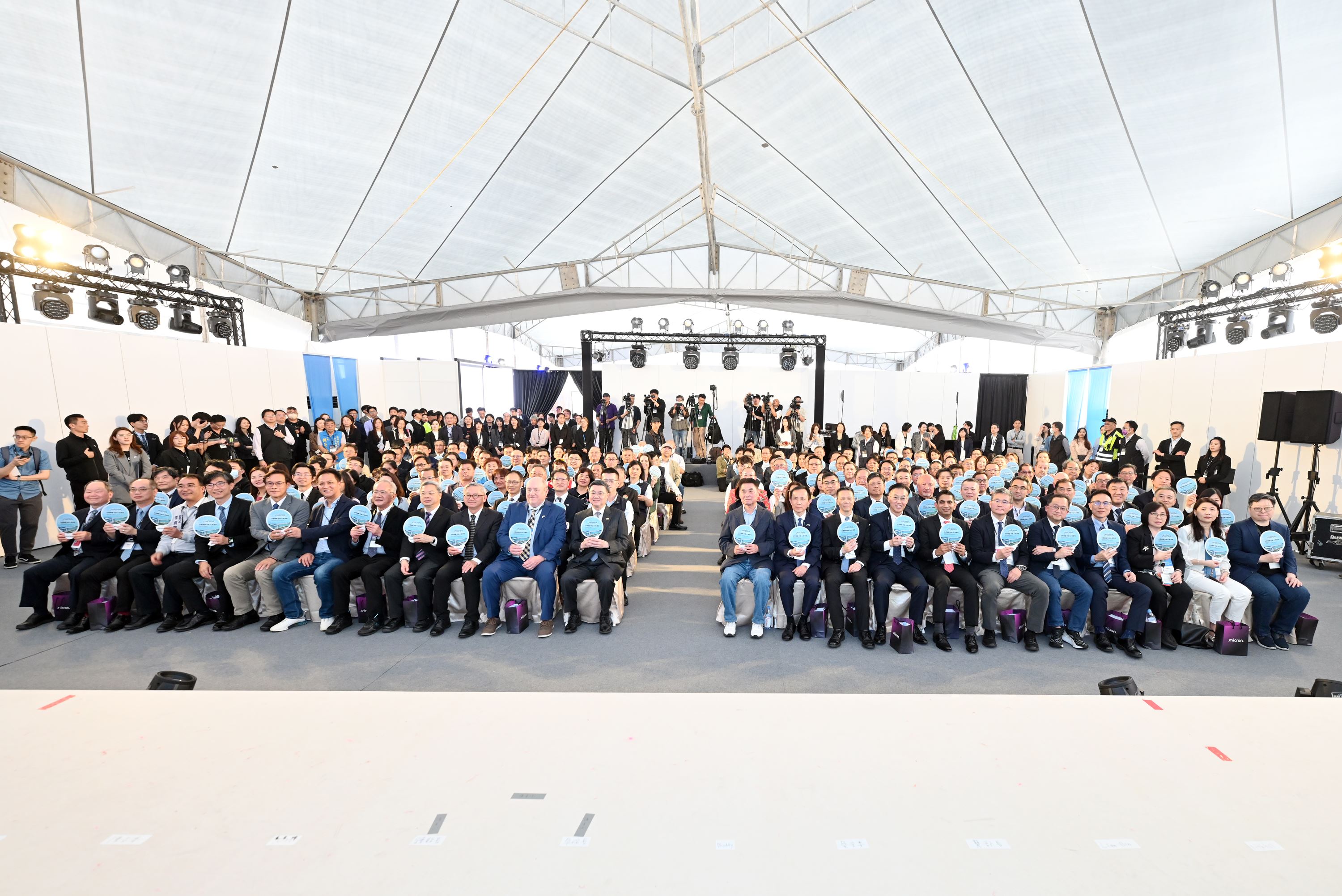 縣府12-台灣美光科技苗栗銅鑼廠揭牌合影DSC_1239