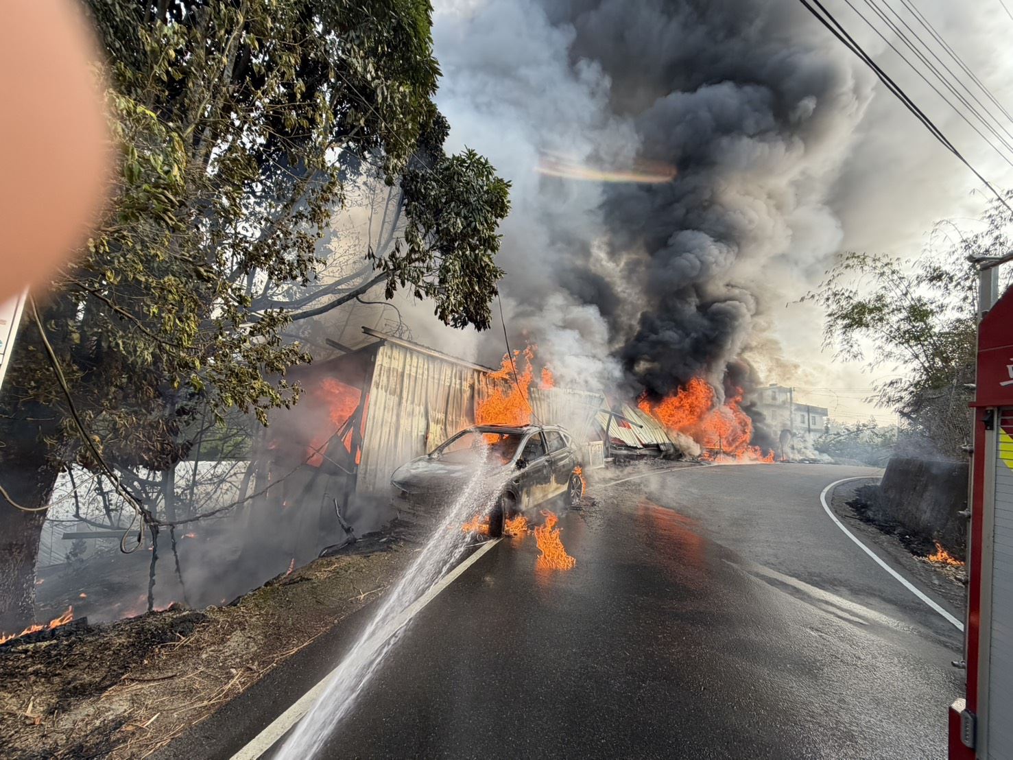 卓蘭鎮鐵皮倉庫火警