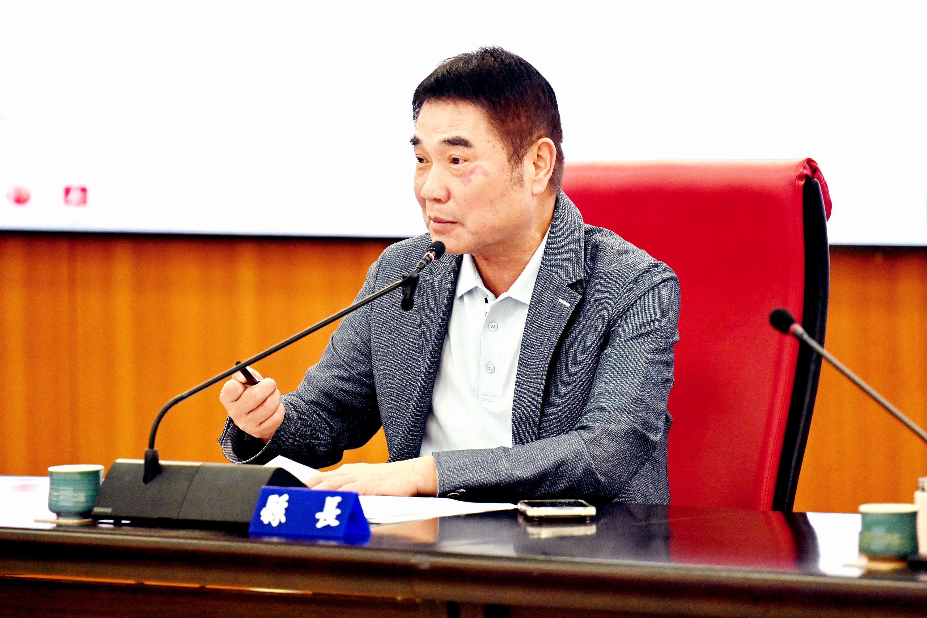 縣府召開115年第15次縣務會議     全縣約9000 個廢棄床墊將分4區集中處理