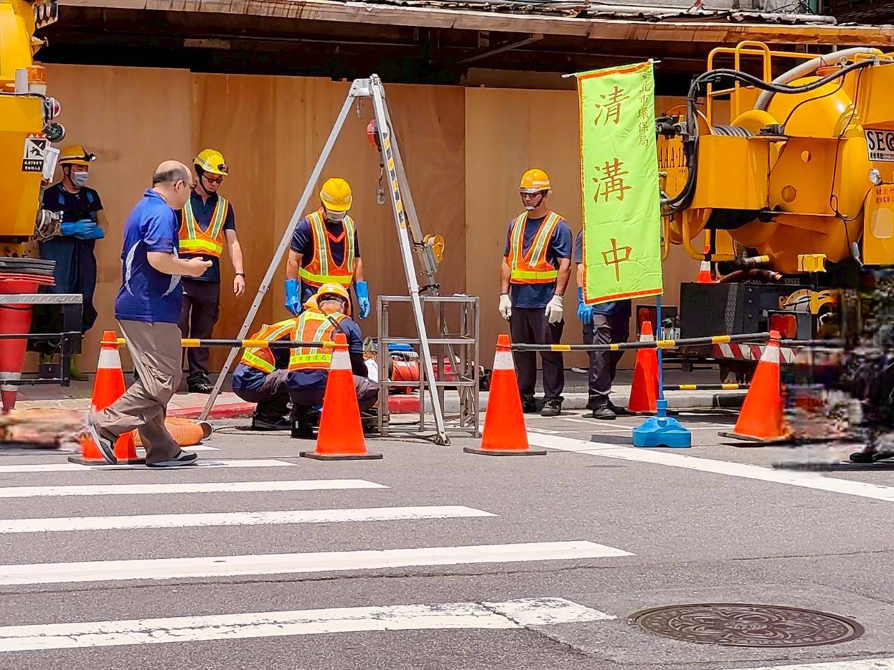 苗栗縣政府赴臺北市交流溝渠清疏業務-實地清疏作業5