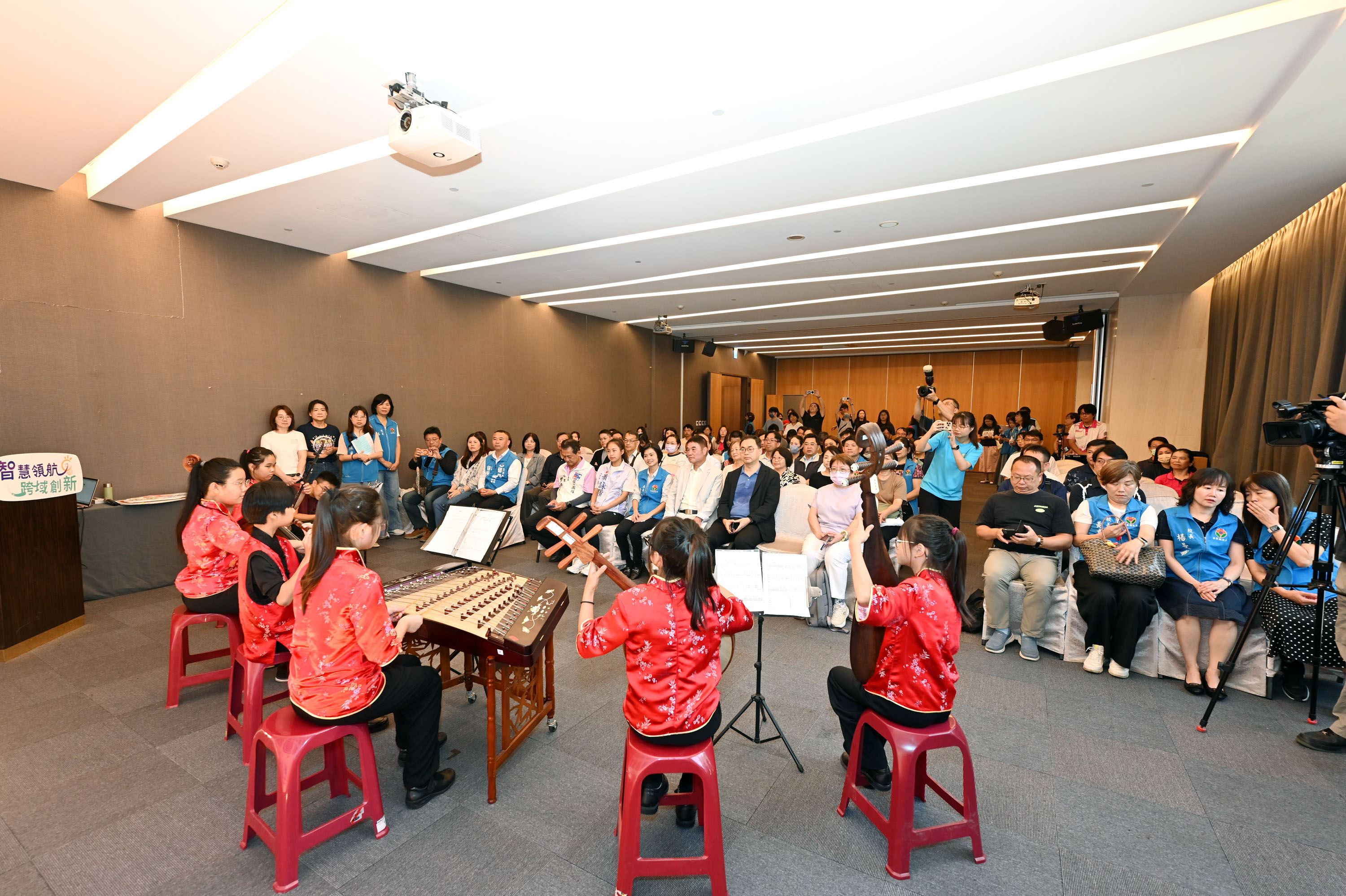 縣府4-頭份國小國樂團演奏臺灣傳統民謠《六月茉莉》DSC_8682
