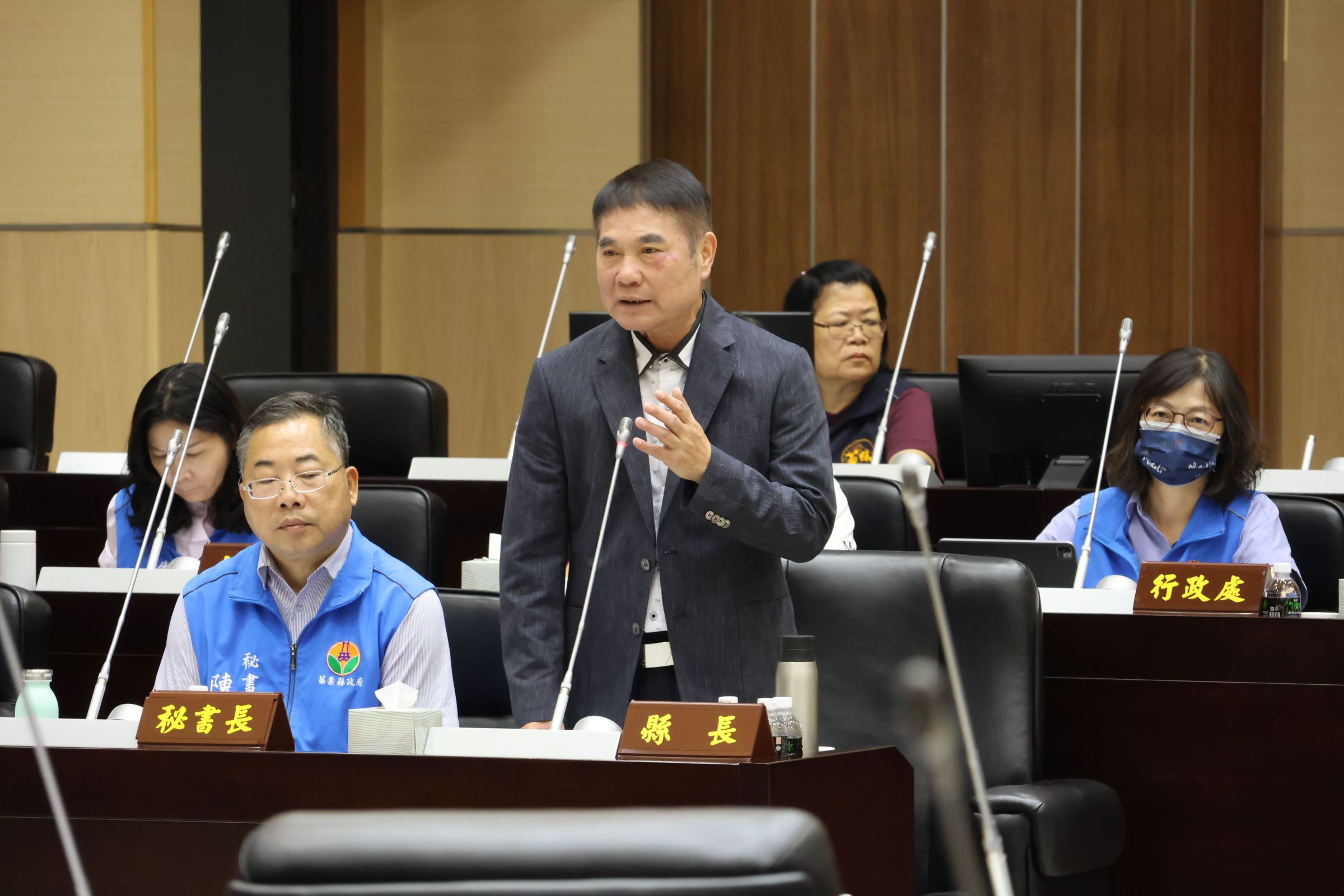 林寶珠陳碧華孫素娥質詢 縣長強調教育部分黨派共同努力