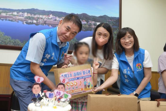 縣府1__幼安天使祝賀縣長父親節快樂