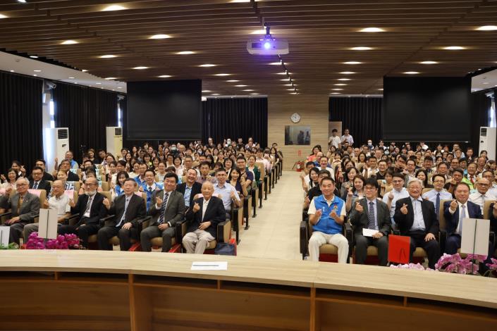 1縣府-仁德醫護管理專科學校第13任校長交接典禮.JPG
