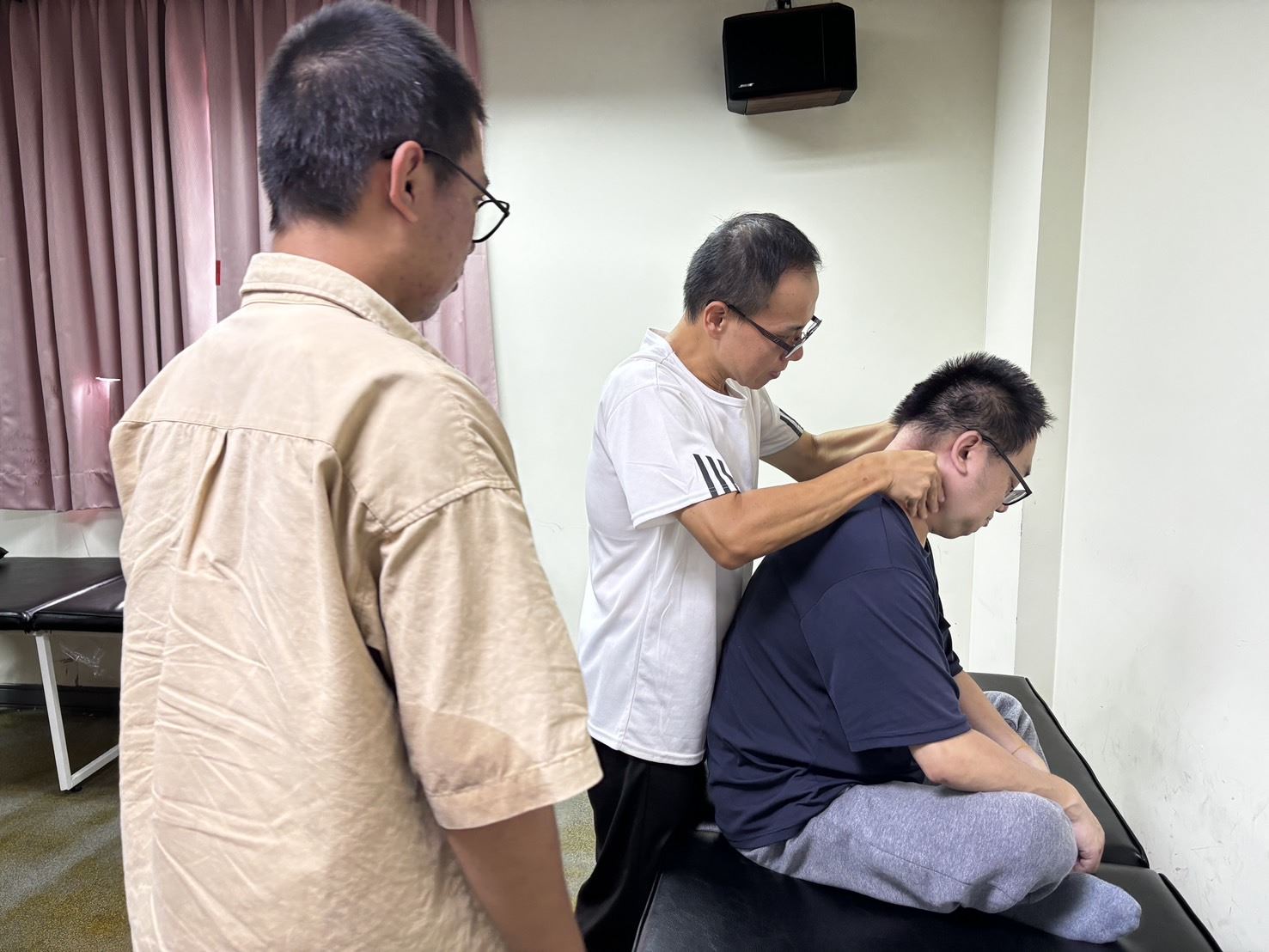 苗栗視障按摩職訓開訓 翻轉人生從手開始 點亮職涯新希望 苗栗視障按摩職訓開訓 翻轉人生從手開始 點亮職涯新希望
