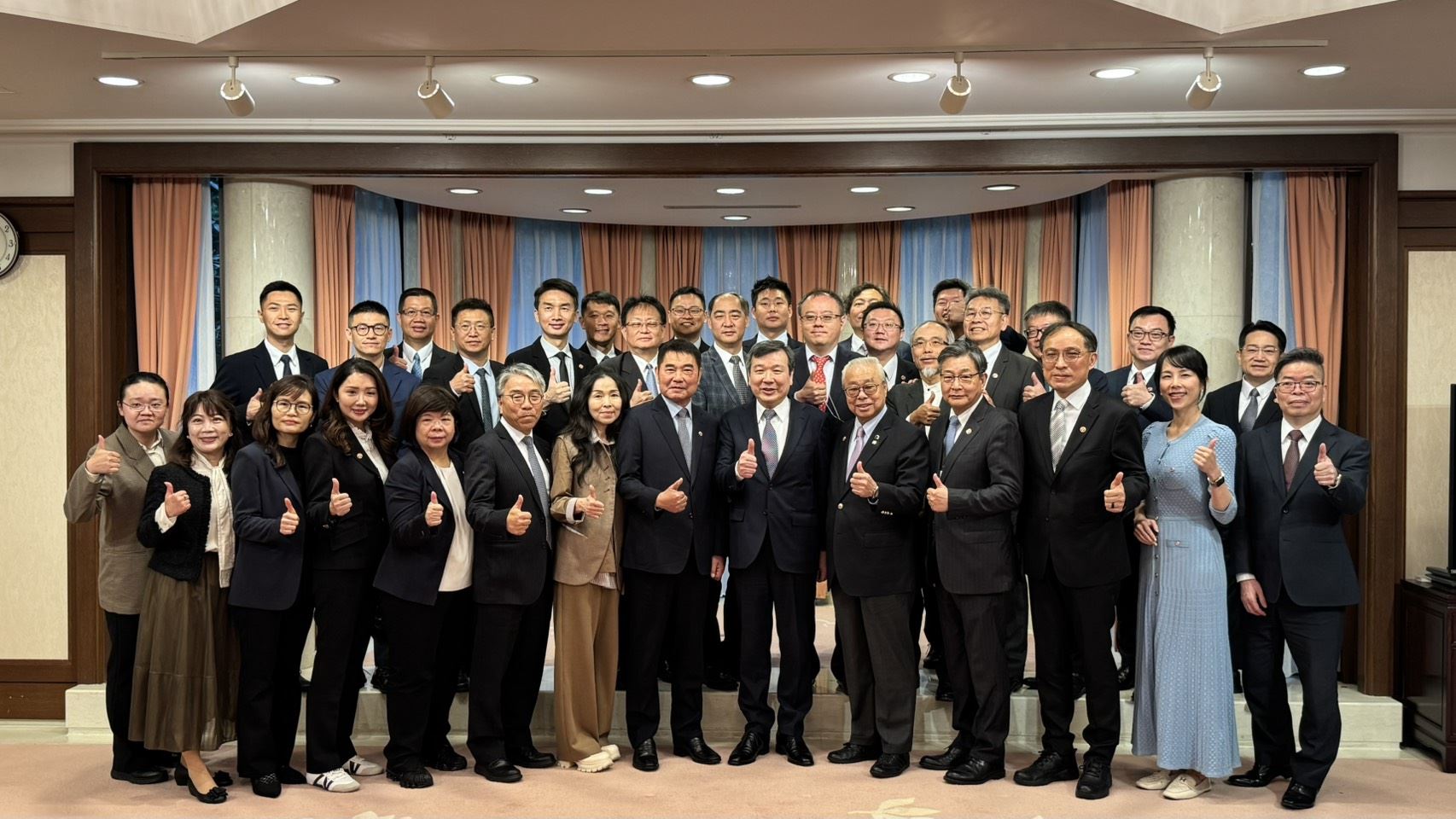 「串聯台日精密製造與半導體材料布局全球供應鏈」