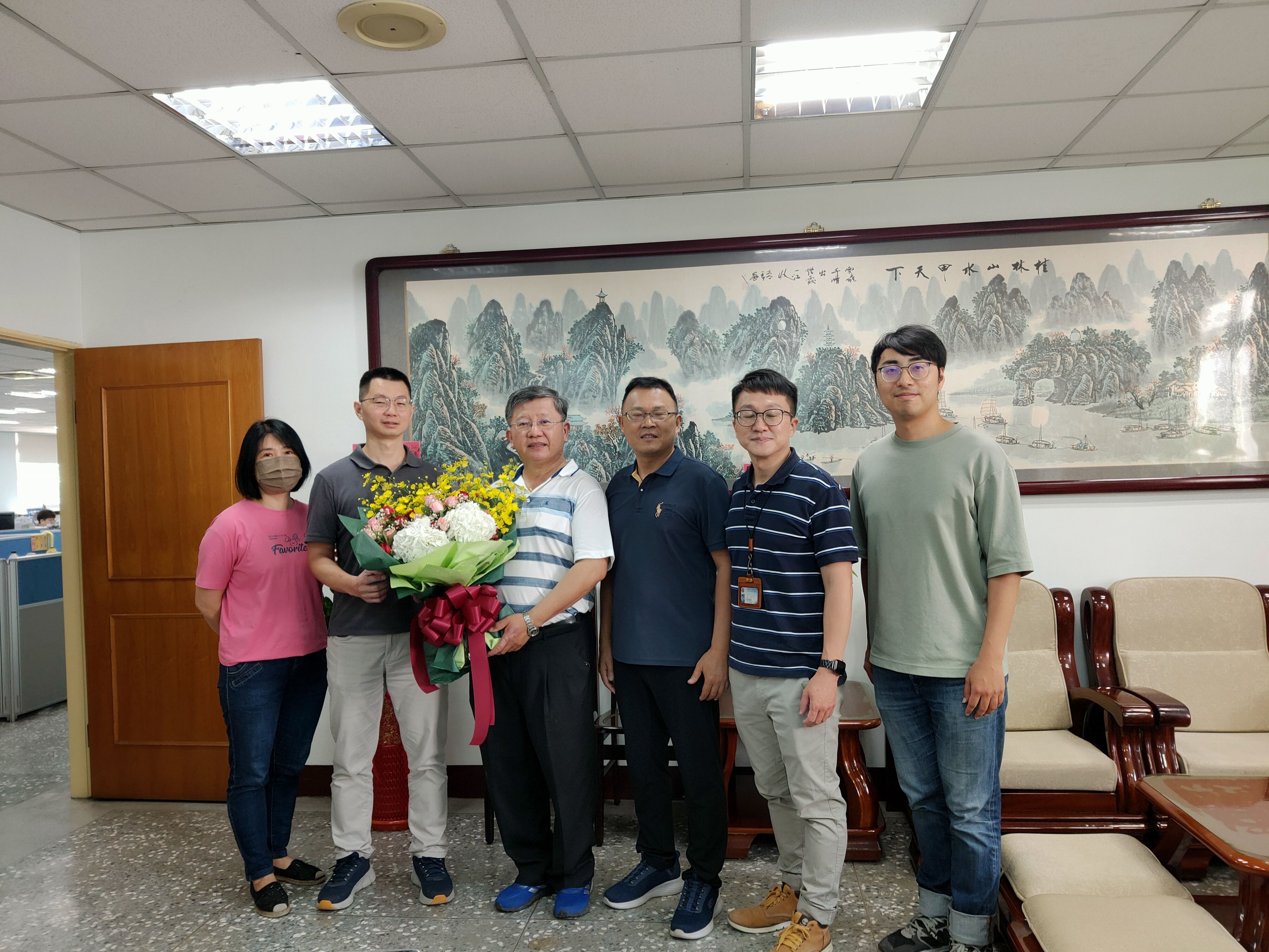 💐💐滿懷祝福范揚鴻主任榮調通霄地政✨✨