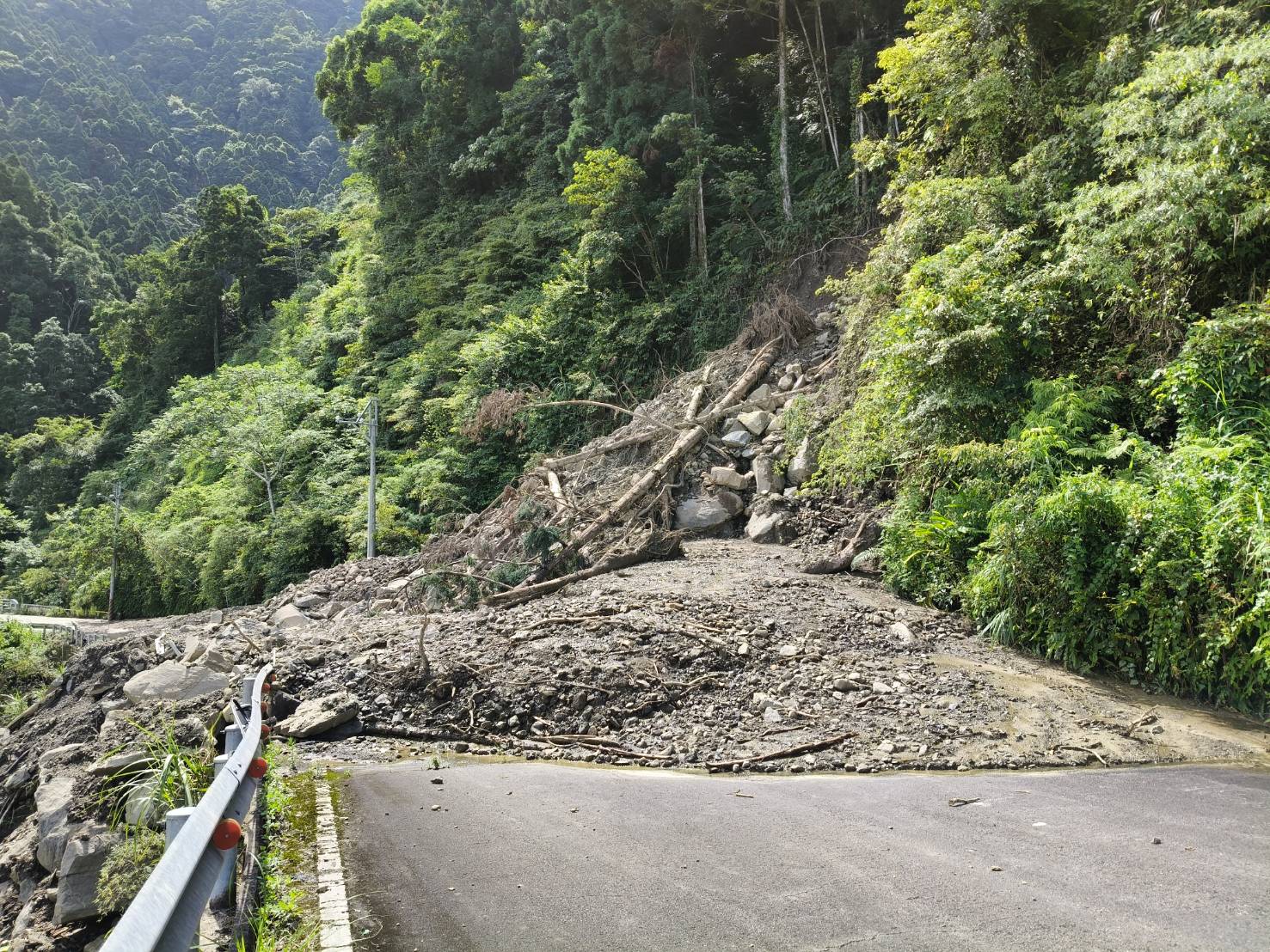 「南庄鄉清卦聯絡道2K+800處災害復建工程」於114年12月9日起至115年9月2日進行封路施作，敬請民眾改道。