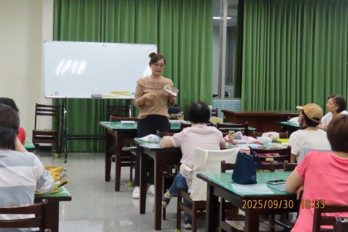 1140930粉彩心指舞研習班