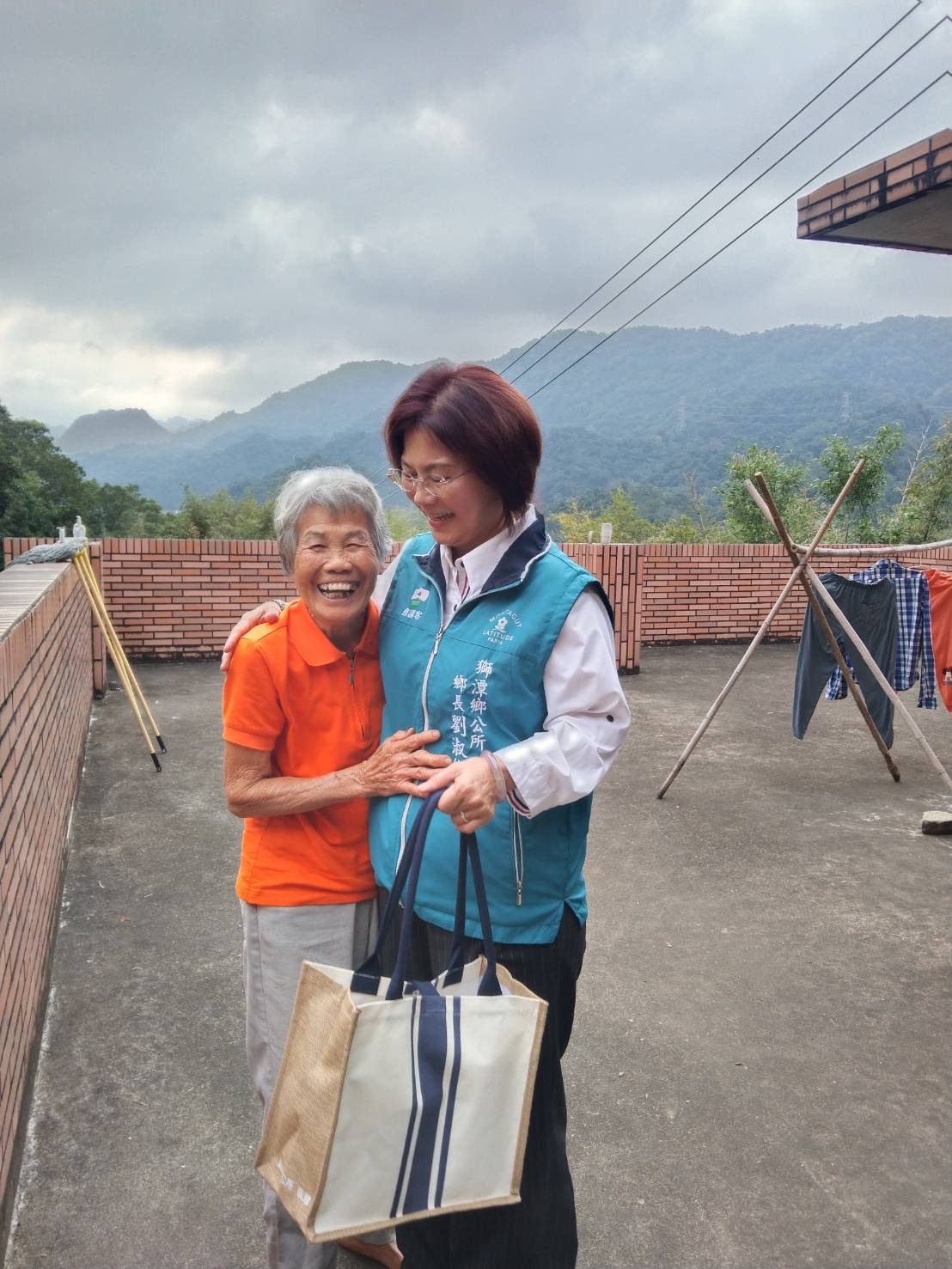 【獅潭鄉公所 12 月敬老壽星營養食品發放】